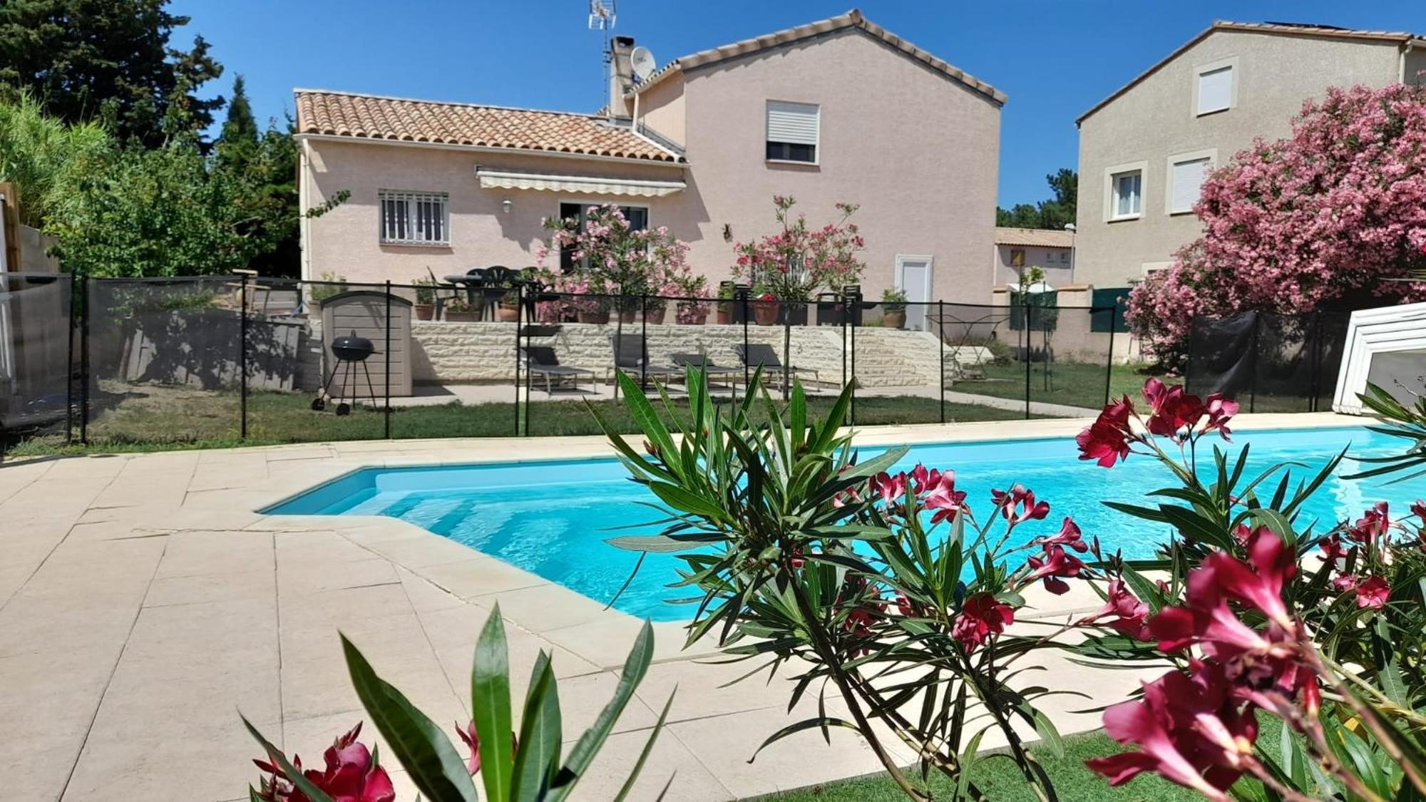 Villa Avec Plage A Pied Et Grande Piscine سانت ماري لا مير المظهر الخارجي الصورة